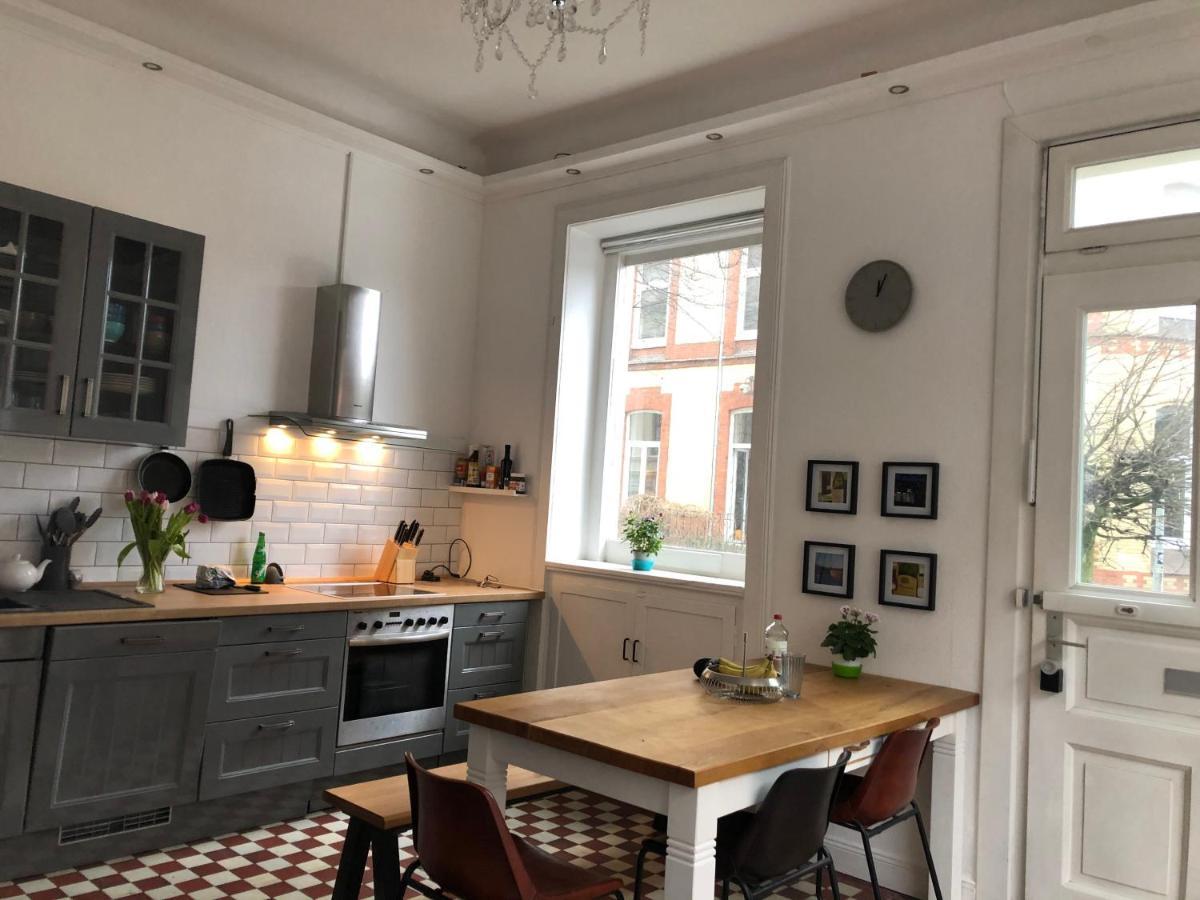 Grosszuegige Altbauwohnung In Bestlage Hamburgo Exterior foto